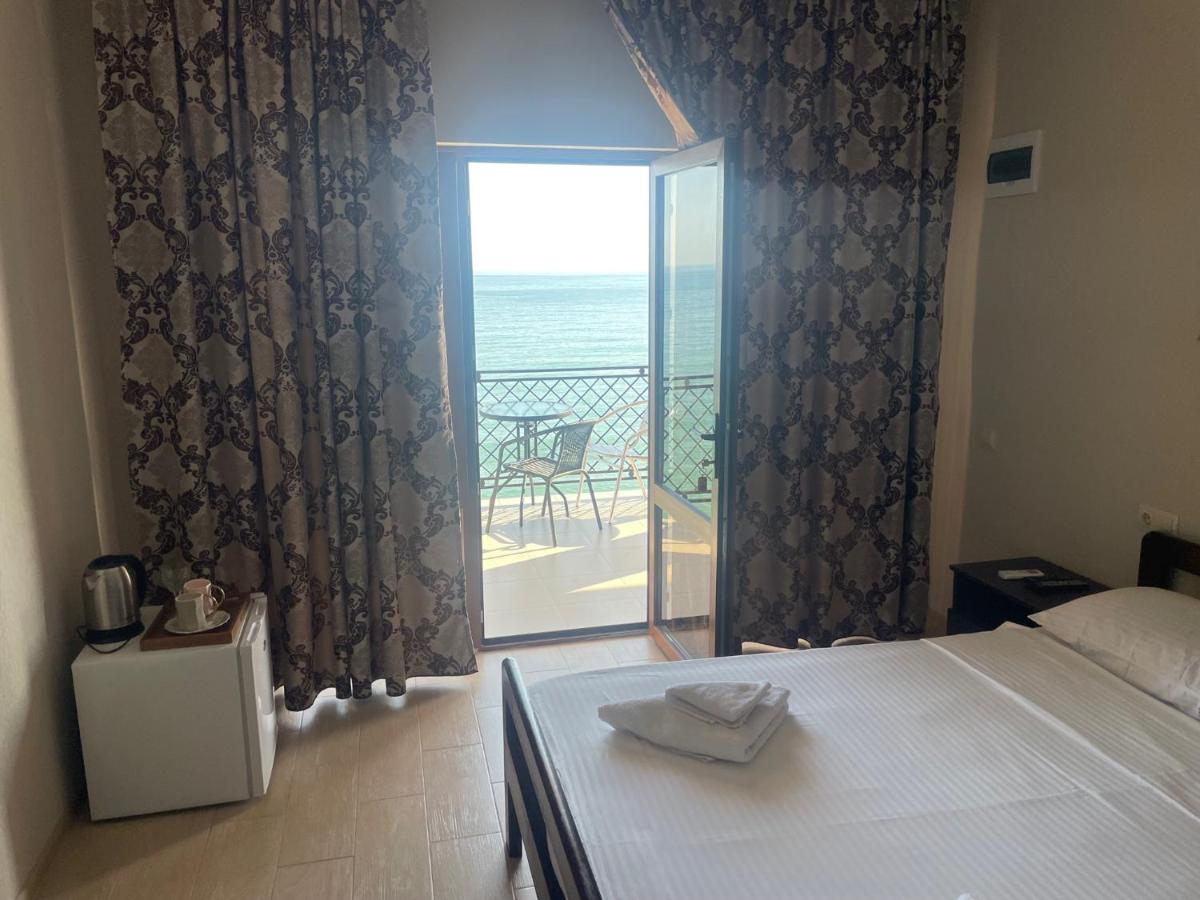 Leon Hotel New Athos Kültér fotó